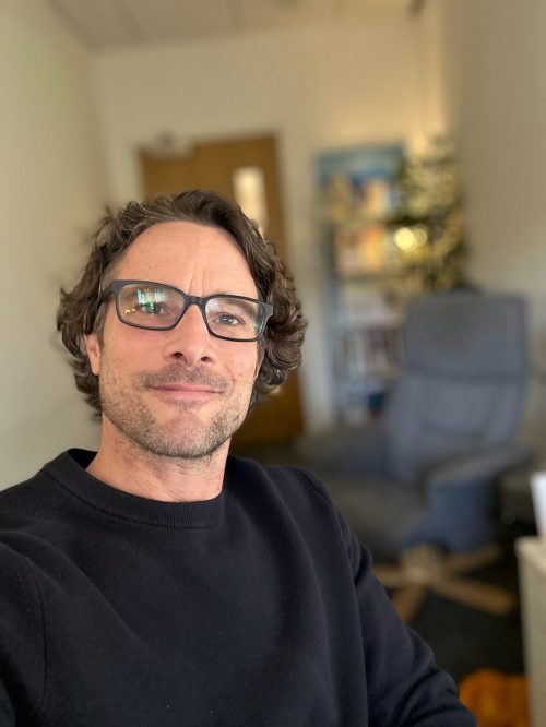 Try online hypnotherapy with Adam Stansbury